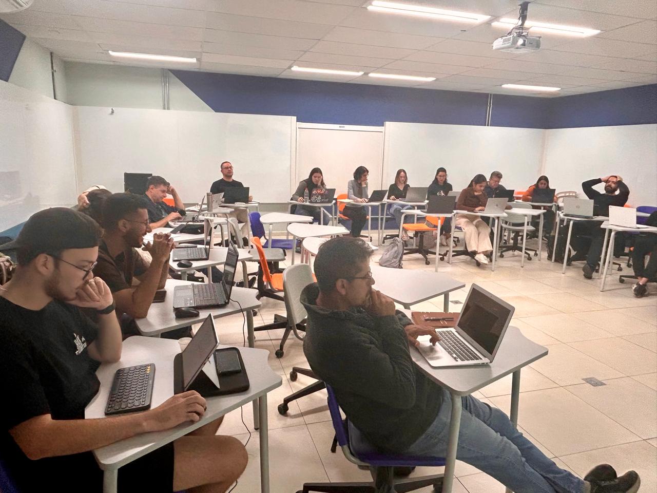 CEDUC promove oficina sobre o uso da ferramenta NotebookLM